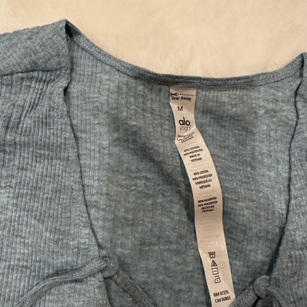 ALO Yoga blue Short Sleeve Top - Picture 3 of 8